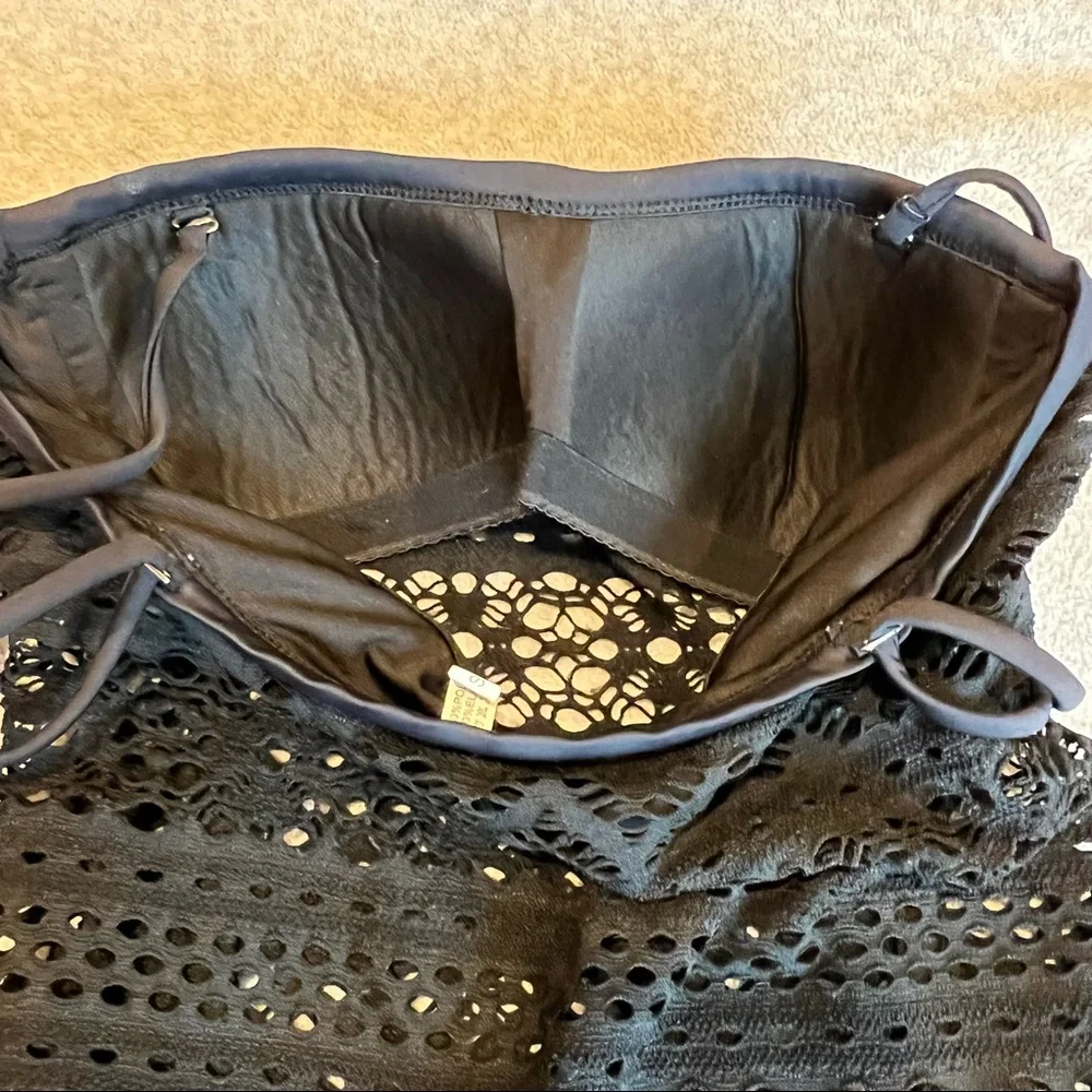 Black lace one piece swimsuit - Picture 7 of 7